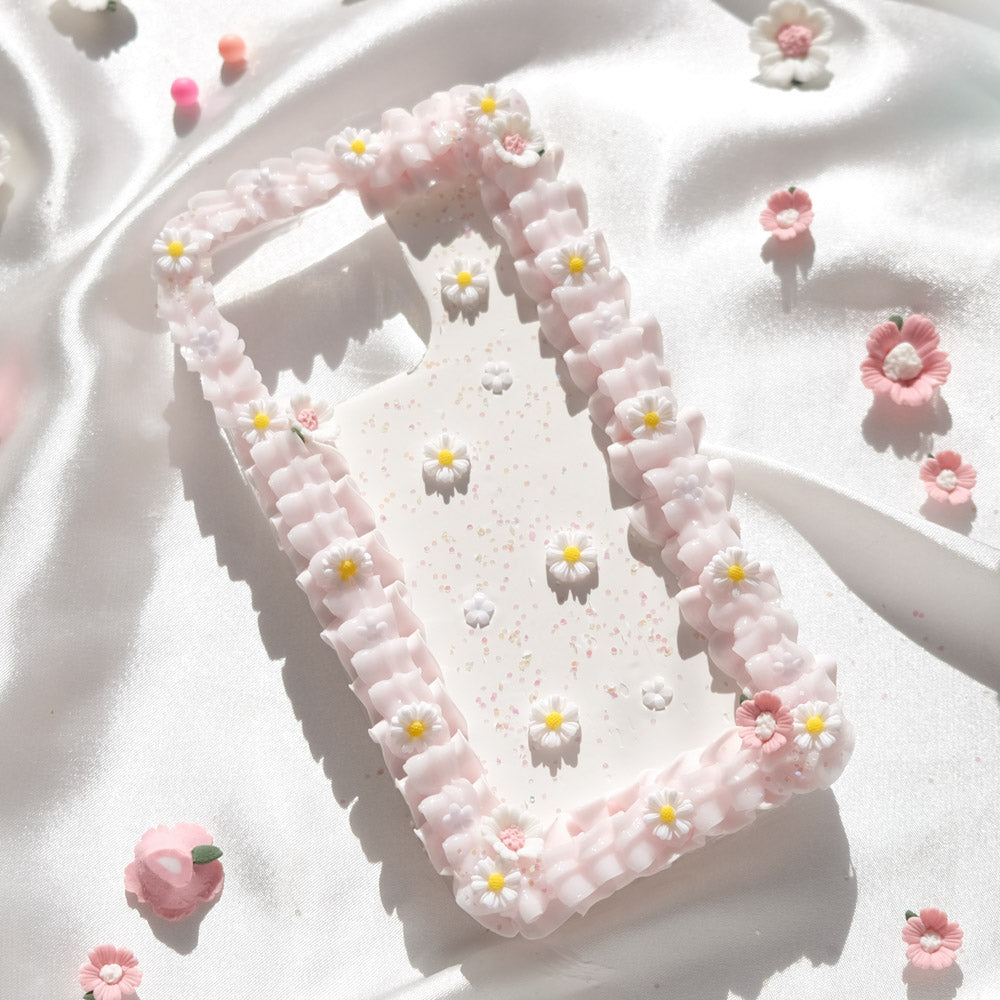 Dreamy Daisy Phone Case