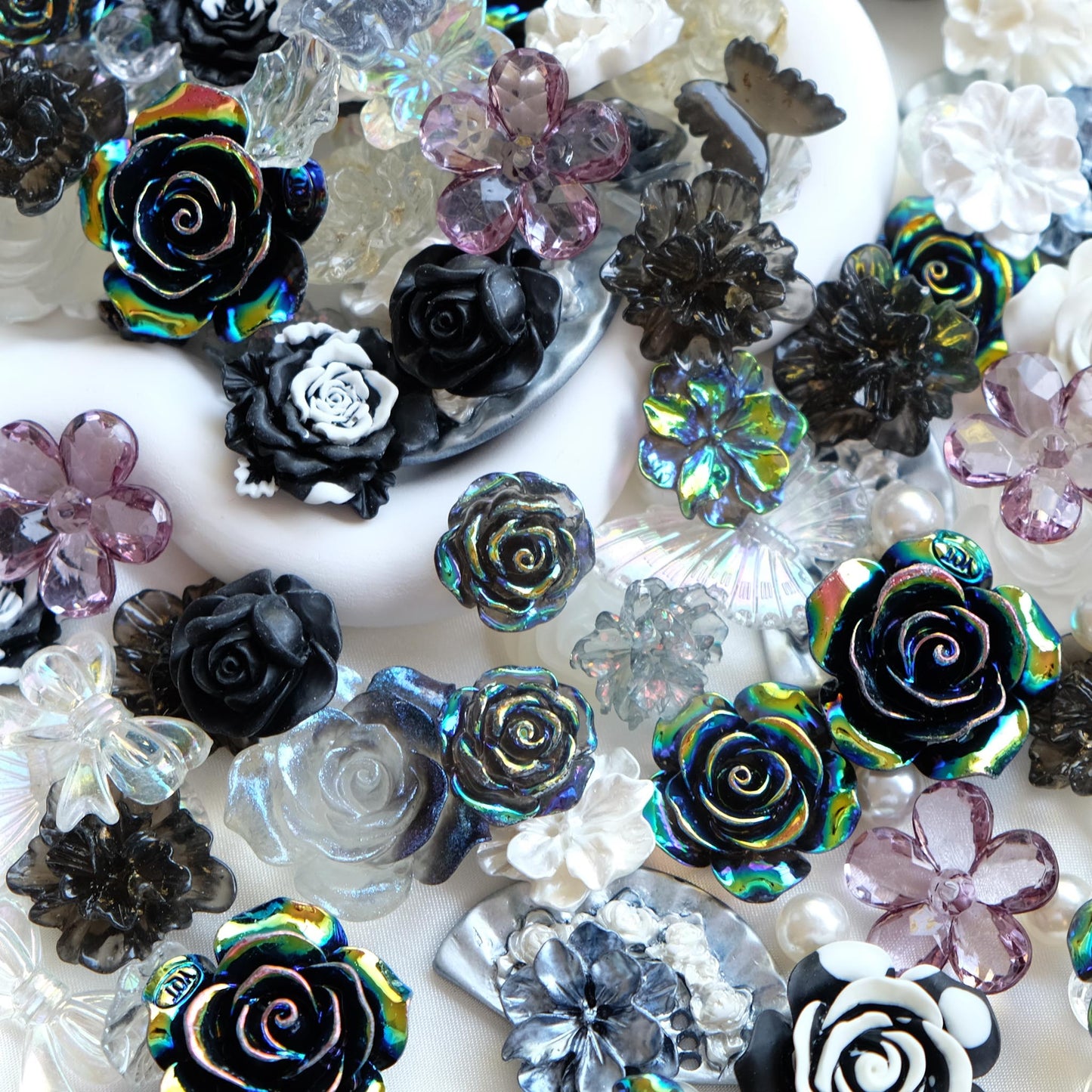 Black Baroque Style Flowers Beads