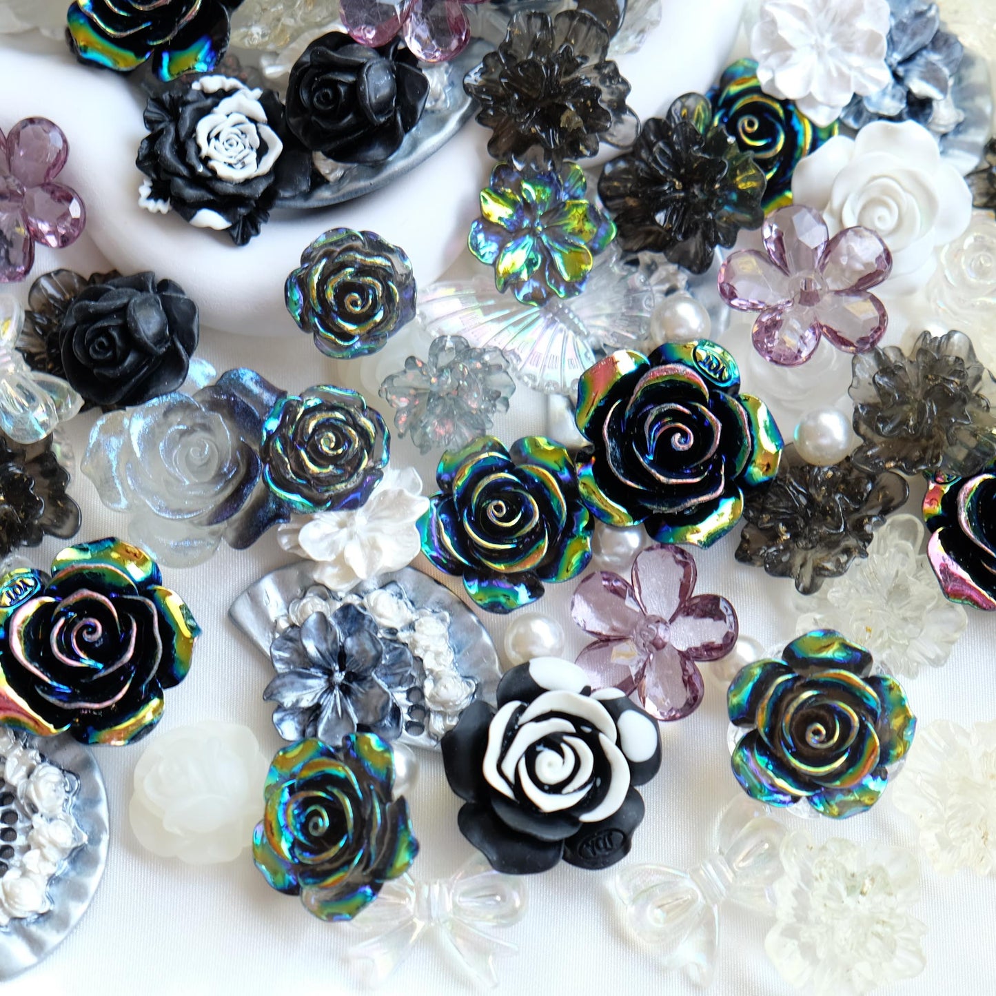 Black Baroque Style Flowers Beads